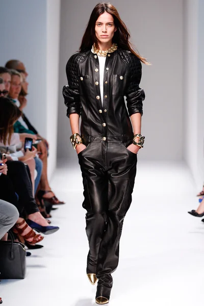 Look 4